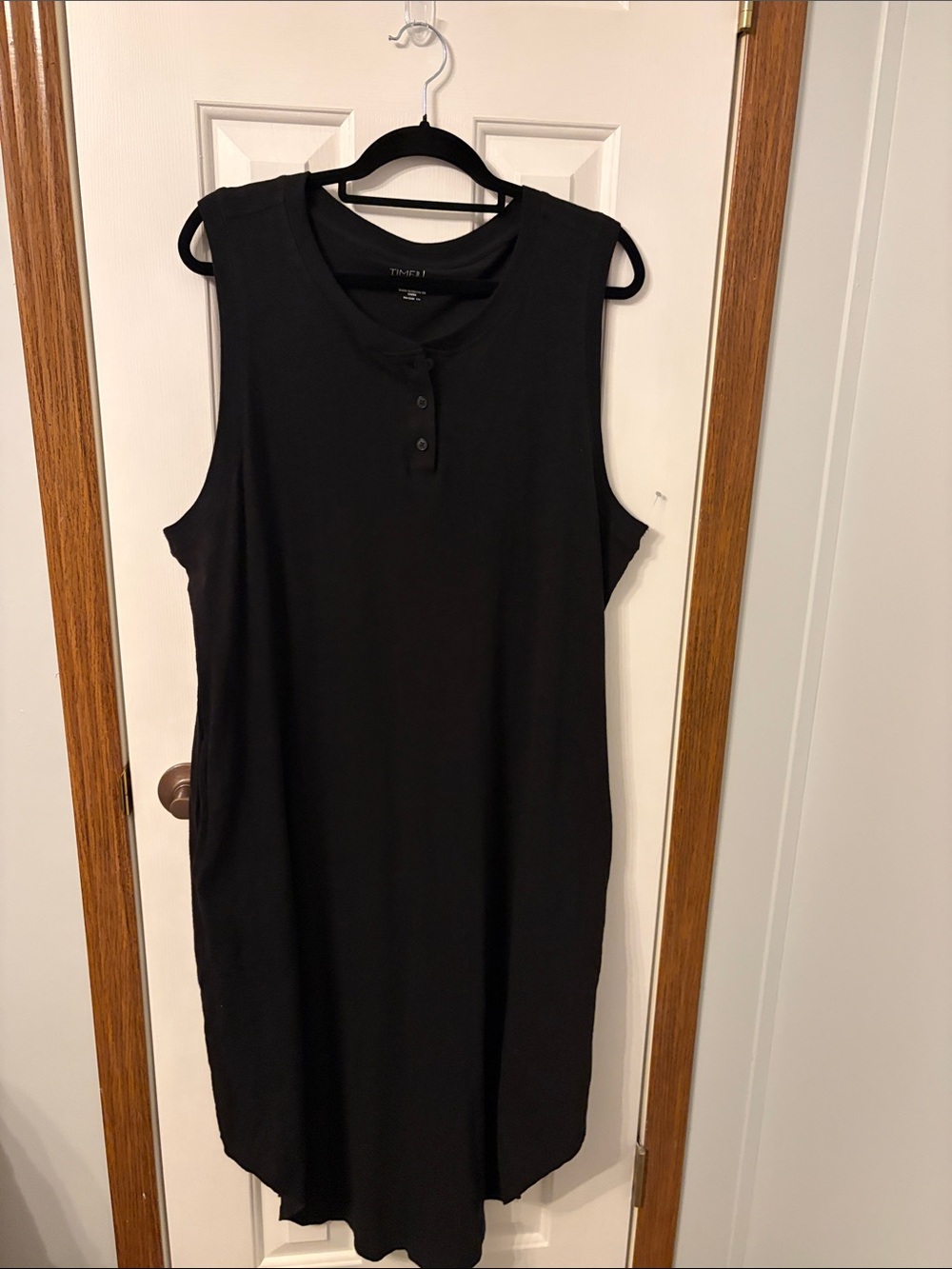 Time and Tru Black Sleeveless Henley Tank Top
